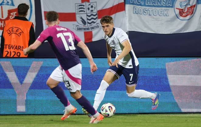 Tom Fellows of England Under 21 England U21, U 21 v Germany U21, UEFA Under 21 European Championship, EM, Europameisterschaft 2025, Group B, Football, Nitra Stadium, Nitra, Slovakia - 18 Jun 2025 EDITORIAL USE ONLY No use with unauthorised audio, video, data, fixture lists, club league logos or live services. Online in-match use limited to 120 images, no video emulation. No use in betting, games or single club league player publications. Copyright: xNikolaxKrstic Shutterstockx 15363358dc