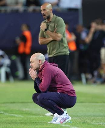 England Under 21 manager Lee Carsley shows a look of dejection England U21, U 21 v Germany U21, UEFA Under 21 European Championship, EM, Europameisterschaft 2025, Group B, Football, Nitra Stadium, Nitra, Slovakia - 18 Jun 2025 EDITORIAL USE ONLY No use with unauthorised audio, video, data, fixture lists, club league logos or live services. Online in-match use limited to 120 images, no video emulation. No use in betting, games or single club league player publications. Copyright: xNikolaxKrstic Shutterstockx 15363358dt