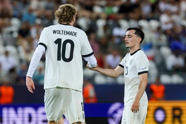 Nick Woltemade (Germany) und Paul Nebel (Germany) jubeln, UEFA European Under-21 Championship 2025 Semi-Final, Germany v France, Košicka futbalova arà na am 25. June 2025 in Kaschau, Slowakei. (Foto von Marco Steinbrenner DeFodi Images) Nick Woltemade (Germany) und Paul Nebel (Germany) cheer, UEFA European Under-21 Championship 2025 Semi-Final, Germany v France, Košicka futbalova arà na, June 25, 2025 in Košice, Slovakia. (Photo by Marco Steinbrenner DeFodi Images)