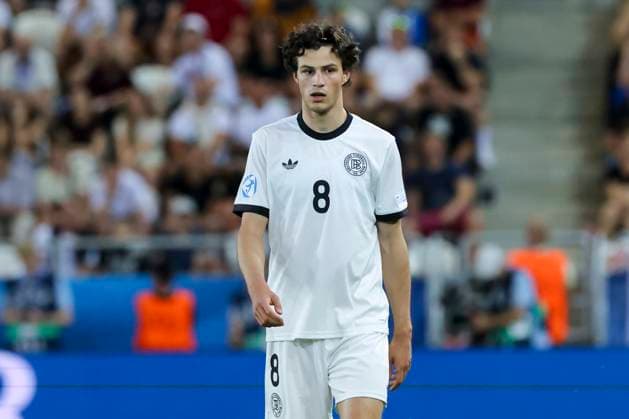 Merlin Roehl (Germany) schaut, UEFA European Under-21 Championship 2025 Semi-Final, Germany v France, Košicka futbalova arà na am 25. June 2025 in Kaschau, Slowakei. (Foto von Marco Steinbrenner DeFodi Images) Merlin Roehl (Germany) looks on, UEFA European Under-21 Championship 2025 Semi-Final, Germany v France, Košicka futbalova arà na, June 25, 2025 in Košice, Slovakia. (Photo by Marco Steinbrenner DeFodi Images)