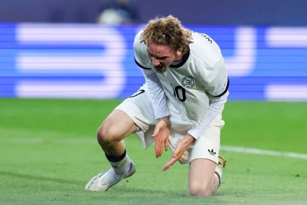 Nick Woltemade (Germany) schaut enttaeuscht, UEFA European Under-21 Championship 2025 Semi-Final, Germany v France, Košicka futbalova arà na am 25. June 2025 in Kaschau, Slowakei. (Foto von Marco Steinbrenner DeFodi Images) Nick Woltemade (Germany) looks dejected, UEFA European Under-21 Championship 2025 Semi-Final, Germany v France, Košicka futbalova arà na, June 25, 2025 in Košice, Slovakia. (Photo by Marco Steinbrenner DeFodi Images)