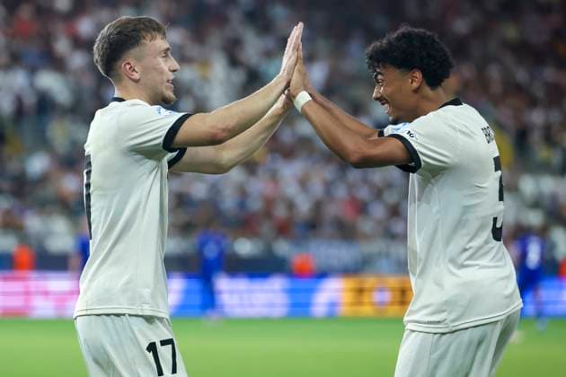 Brajan Gruda (Germany) bejubelt seinen Treffer zum 3:0 mit Nathaniel Brown (Germany), UEFA European Under-21 Championship 2025 Semi-Final, Germany v France, Košicka futbalova arà na am 25. June 2025 in Kaschau, Slowakei. (Foto von Marco Steinbrenner DeFodi Images) Brajan Gruda (Germany) celebrates after scoring his teams third goal with Nathaniel Brown (Germany), UEFA European Under-21 Championship 2025 Semi-Final, Germany v France, Košicka futbalova arà na, June 25, 2025 in Košice, Slovakia. (Photo by Marco Steinbrenner DeFodi Images)