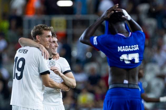 UEFA U21, U 21 Europameisterschaft, Halbfinale: Deutschland - Frankreich; 25.06.2025 Nelson Weiper (Deutschland, 19) und Brajan Gruda (Deutschland, 17) jubeln, Soungoutou Magassa (Frankreich, 17) ist enttäuscht bei der UEFA U21-Europameisterschaft im Halbfinalspiel Deutschland - Frankreich, am 25.06.2025, Kosice Football Arena, Kosice, Slowakei Copyright: xBEAUTIFULxSPORTS Meuselx