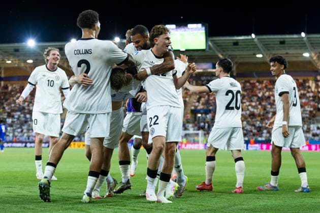 UEFA U21, U 21 Europameisterschaft, Halbfinale: Deutschland - Frankreich; 25.06.2025 Nick Woltemade (Deutschland, 10), Nnamdi Collins (Deutschland, 2), Paul Wanner (Deutschland, 22), Jamil Siebert (Deutschland, 15), Paul Nebel (Deutschland, 20) und Nathaniel Brown (Deutschland, 3) jubeln bei der UEFA U21-Europameisterschaft im Halbfinalspiel Deutschland - Frankreich, am 25.06.2025, Kosice Football Arena, Kosice, Slowakei Copyright: xBEAUTIFULxSPORTS Meuselx