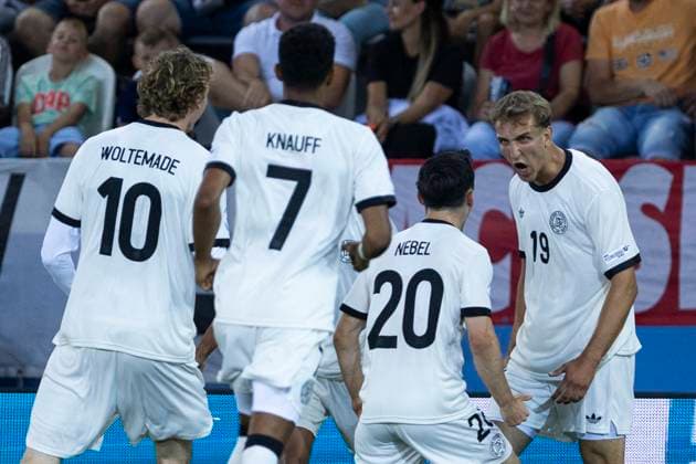 UEFA U21, U 21 Europameisterschaft, Halbfinale: Deutschland - Frankreich; 25.06.2025 Nick Woltemade (Deutschland, 10), Ansgar Knauff (Deutschland, 7), Paul Nebel (Deutschland, 20) und Nelson Weiper (Deutschland, 19) jubeln bei der UEFA U21-Europameisterschaft im Halbfinalspiel Deutschland - Frankreich, am 25.06.2025, Kosice Football Arena, Kosice, Slowakei Copyright: xBEAUTIFULxSPORTS Meuselx