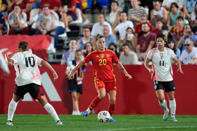 June 27, 2025, Leganes, Madrid, Spain: Claudia Pina of Spain in action during the Women s International Friendly, Länderspiel, Nationalmannschaft football match played between Spain and Japan at Butarque stadium on June 27, 2025, in Leganes, Madrid, Spain. Leganes Spain - ZUMAa181 20250627_zaa_a181_059 Copyright: xDennisxAgyemanx
