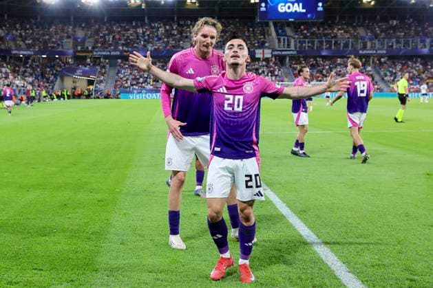 Paul Nebel (Germany) bejubelt seinen Treffer zum 2:2 mit Nick Woltemade (Germany), UEFA European Under-21 Championship 2025 Final, England v Germany Final, National Football Stadium am 28. June 2025 in Bratislava, Slowakei. (Foto von Marco Steinbrenner DeFodi Images) Paul Nebel (Germany) celebrates after scoring his teams second goal with Nick Woltemade (Germany), UEFA European Under-21 Championship 2025 Final, England v Germany Final, National Football Stadium, June 28, 2025 in Bratislava, Slovakia. (Photo by Marco Steinbrenner DeFodi Images)