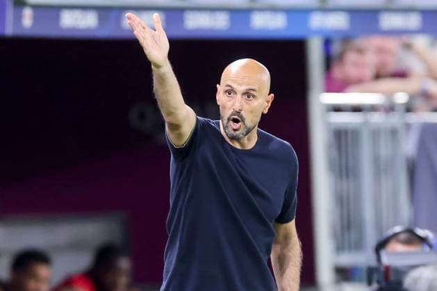 Bundestrainer Antonio Di Salvo (Germany) gestikuliert, UEFA European Under-21 Championship 2025 Final, England v Germany Final, National Football Stadium am 28. June 2025 in Bratislava, Slowakei. (Foto von Marco Steinbrenner DeFodi Images) Bundestrainer Antonio Di Salvo (Germany) gestures, UEFA European Under-21 Championship 2025 Final, England v Germany Final, National Football Stadium, June 28, 2025 in Bratislava, Slovakia. (Photo by Marco Steinbrenner DeFodi Images)