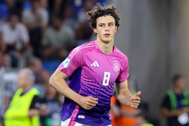 Merlin Roehl (Germany) schaut, UEFA European Under-21 Championship 2025 Final, England v Germany Final, National Football Stadium am 28. June 2025 in Bratislava, Slowakei. (Foto von Marco Steinbrenner DeFodi Images) Merlin Roehl (Germany) looks on, UEFA European Under-21 Championship 2025 Final, England v Germany Final, National Football Stadium, June 28, 2025 in Bratislava, Slovakia. (Photo by Marco Steinbrenner DeFodi Images)