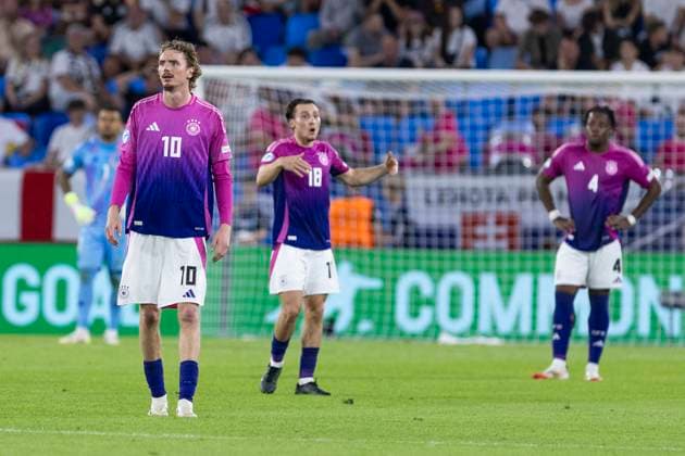 UEFA U21, U 21 Europameisterschaft, Finale: England - Deutschland; 28.06.2025 Nick Woltemade (Deutschland, 10), Rocco Reitz (Deutschland, 18), Bright Arrey-Mbi (Deutschland, 4) nach dem Gegentor bei der UEFA U21-Europameisterschaft im Finalspiel England - Deutschland, am 28.06.2025, National Football Stadium, Bratislava, Slowakei Copyright: xBEAUTIFULxSPORTS Meuselx