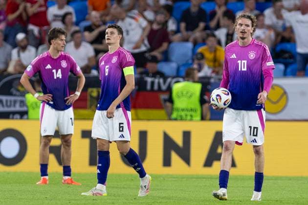 UEFA U21, U 21 Europameisterschaft, Finale: England - Deutschland; 28.06.2025 Tim Oermann (Deutschland, 14), Eric Martel (Deutschland, 6), Nick Woltemade (Deutschland, 10)a nach dem Gegentor bei der UEFA U21-Europameisterschaft im Finalspiel England - Deutschland, am 28.06.2025, National Football Stadium, Bratislava, Slowakei Copyright: xBEAUTIFULxSPORTS Meuselx