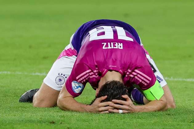Rocco Reitz (Germany) schaut enttaeuscht, UEFA European Under-21 Championship 2025 Final, England v Germany Final, National Football Stadium am 28. June 2025 in Bratislava, Slowakei. (Foto von Marco Steinbrenner DeFodi Images) Rocco Reitz (Germany) looks dejected, UEFA European Under-21 Championship 2025 Final, England v Germany Final, National Football Stadium, June 28, 2025 in Bratislava, Slovakia. (Photo by Marco Steinbrenner DeFodi Images)