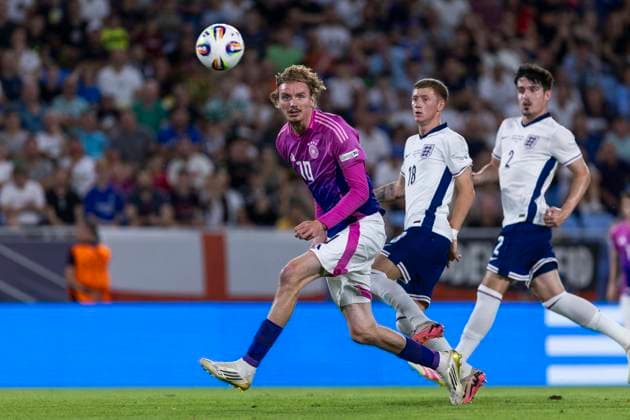 UEFA U21, U 21 Europameisterschaft, Finale: England - Deutschland; 28.06.2025 Nick Woltemade (Deutschland, 10), Jay Stansfield (England, 18), Tino Livramento (England, 2) bei der UEFA U21-Europameisterschaft im Finalspiel England - Deutschland, am 28.06.2025, National Football Stadium, Bratislava, Slowakei Copyright: xBEAUTIFULxSPORTS Meuselx
