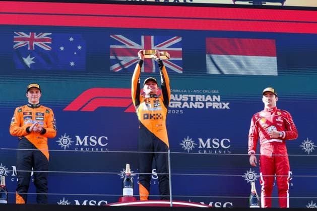 l-r: 2 Platz Oscar Piastri (McLaren Formula 1 Team), Winner, Sieger, Lando Norris (McLaren Formula 1 Team), 3 Platz Charles Leclerc (Scuderia Ferrari HP) auf dem Podium, Rennen, Grosser Preis von Oesterreich, Motorsport, Herren, Formel 1, 29.06.2025 Spielberg Steiermark Oesterreich