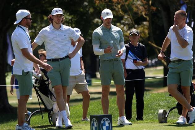 BMW International Open, Eichenried, 02.07.2025 Golf, BMW International Open, Eichenried, 02.07.2025, ProAm Turnier Bild: Moritz Seider (Eishockeyspieler, 2. v. links), Gareth Bale (ehemaliger Fußballspieler), Tim Stützle (Eishockeyspieler, rechts) Copyright: xBEAUTIFULxSPORTS NilsxKoepkex