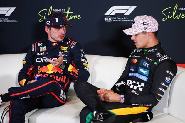 F1 - BRITISH GRAND PRIX 2025 VERSTAPPEN Max (ned), Red Bull Racing RB21, portrait and NORRIS Lando (gbr), McLaren F1 Team MCL39, portrait press conference, PK, Pressekonferenz during the Formula 1 Qatar Airways British Grand Prix 2025, 12th round of the 2025 FIA Formula One World Championship, WM, Weltmeisterschaft from July 4 to 6, 2025 on the Silverstone Circuit, in Silverstone, United Kingdom - SilverstoneUnited Kingdom Copyright: xEricxAlonsox