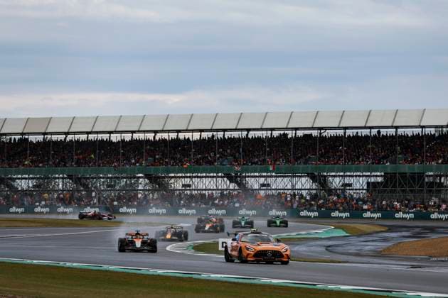 F1 - BRITISH GRAND PRIX 2025 FIA Mercedes-AMG GT Black Series Safety Car 81 PIASTRI Oscar (aus), McLaren F1 Team MCL39, action 01 VERSTAPPEN Max (nld), Red Bull Racing RB21, action 04 NORRIS Lando (gbr), McLaren F1 Team MCL39, action during the Formula 1 Qatar Airways British Grand Prix 2025, 12th round of the 2025 FIA Formula One World Championship, WM, Weltmeisterschaft from July 4 to 6, 2025 on the Silverstone Circuit, in Silverstone, United Kingdom - SilverstoneUnited Kingdom Copyright: xANTONINxVINCENTx