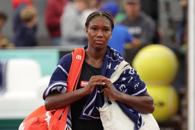 GER, Hamburg, xFSx, ATP250 Frauen-Tennistunier , MSC Hamburg Ladies Open 2025 , Round of 32 , 15.07.2025 v.l. Noma Noha Akugue (GER) enttaeuscht, enttaeusch schauend, dissapointed, traurig, frustriert, frust, gefrustet Copyright: HMBxMedia FernandoxSoares