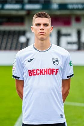 Jan Olschweski; SC Verl; 3.Liga, Porträttermin 2025 2026 GER, Porträttermin SC Verl, Fussball, 3. Liga, Spielzeit 2025 2026, 16.07.2025 GER, Porträttermin SC Verl, Fussball, 3. Liga, Spielzeit 2025 2026, 16.07.2025 Verl Copyright: xEibner-Pressefoto JanxRollingerx EP_JSK