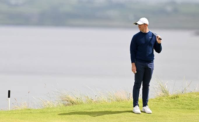 Rory McIlroy looks dejected on the 5th Green The Open Championship, Day Two, Golf, Royal Portrush Golf Club, Portrush, Northern Ireland, UK - 18 Jul 2025 EDITORIAL USE ONLY No use with unauthorised audio, video, data, fixture lists, club league logos or live services. Online in-match use limited to 120 images, no video emulation. No use in betting, games or single club league player publications. Copyright: xGreigxCowie Shutterstockx 15402506y