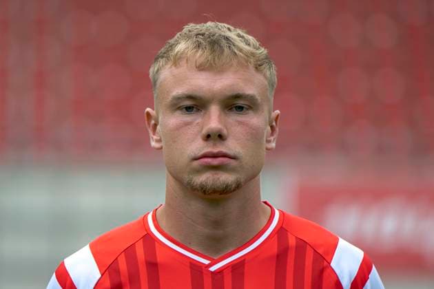 Kilian Zaruba (HFC, 4), Hallescher FC, Mannschaft, Teamfoto, Portraets, Spielerfoto, Fussball, RL Nordost, Saison 2025 26, 17.07.2025 Halle Leuna Chemie Stadion ST Deutschland