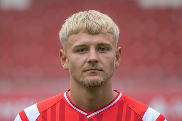 Robin Friedrich (HFC, 7), Hallescher FC, Mannschaft, Teamfoto, Portraets, Spielerfoto, Fussball, RL Nordost, Saison 2025 26, 17.07.2025 Halle Leuna Chemie Stadion ST Deutschland