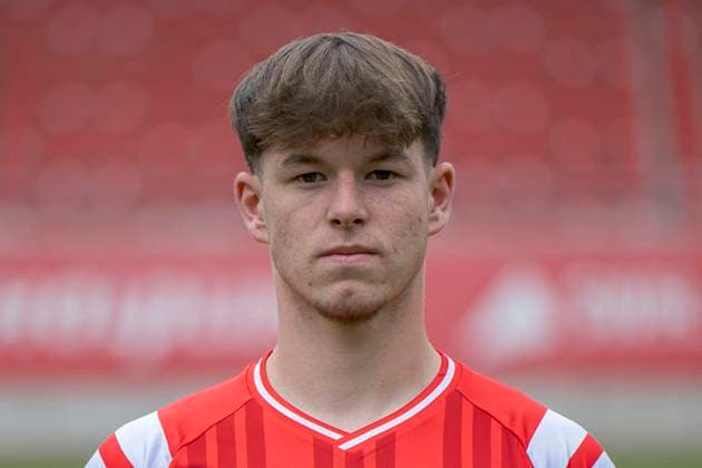 Elias Lorenz(HFC, 8), Hallescher FC, Mannschaft, Teamfoto, Portraets, Spielerfoto, Fussball, RL Nordost, Saison 2025 26, 17.07.2025 Halle Leuna Chemie Stadion ST Deutschland