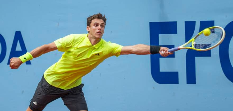 July 20, 2025, Gstaad, Bern, Switzerland: Gstaad Switzerland, 07 20 2025: JUAN MANUEL CERUNDOLO of Argentina is in action during final of EFG Swiss Open Gstaad ATP, Tennis Herren 250,Tennis Herren 250 and took place at Roy Emerson Arena in Gstaad, which is located in the famous ski resort of Gstaad and which is located in the Bernese Oberland. ALEXANDER BUBLIK won 6-4, 4-6, 6-3. Gstaad Switzerland - ZUMAd206 20250720_zip_d206_045 Copyright: xEricxDubostx