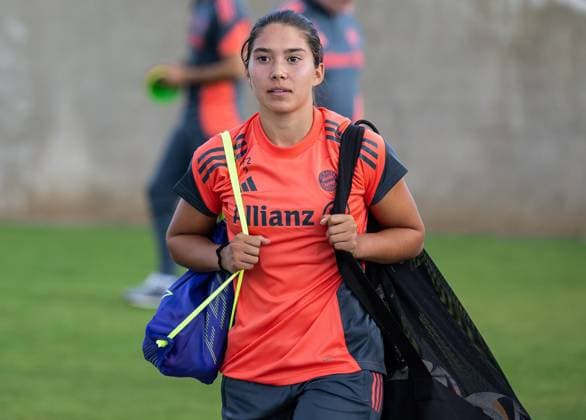 Paula Rintzner (FC Bayern Muenchen Frauen II, 09) FC Bayern Muenchen Frauen, Fussball, Google Pixel Frauen-Bundesliga, Trainingseinheit, Saison 2025 2026, 21.07.2025. (DFL DFB REGULATIONS PROHIBIT ANY USE OF PHOTOGRAPHS as IMAGE SEQUENCES and or QUASI-VIDEO). FC Bayern Muenchen Frauen, Fussball, Google Pixel Frauen-Bundesliga, Trainingseinheit, Saison 2025 2026, 21.07.2025. Muenchen Copyright: xEibner-Pressefoto HeikexFeinerx EP_HFR