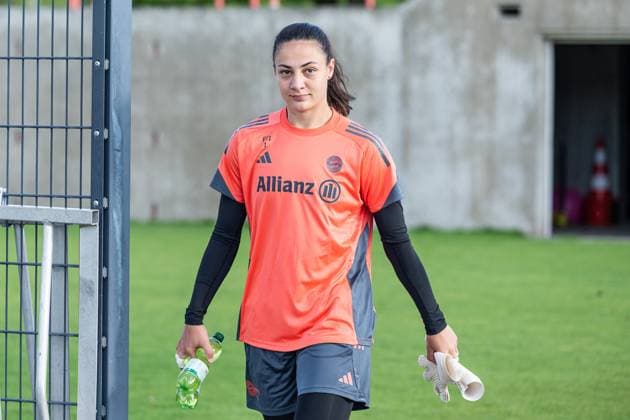 Maria Luisa Grohs (Torfrau, FC Bayern Muenchen Frauen, 01) FC Bayern Muenchen Frauen, Fussball, Google Pixel Frauen-Bundesliga, Trainingseinheit, Saison 2025 2026, 21.07.2025. (DFL DFB REGULATIONS PROHIBIT ANY USE OF PHOTOGRAPHS as IMAGE SEQUENCES and or QUASI-VIDEO). FC Bayern Muenchen Frauen, Fussball, Google Pixel Frauen-Bundesliga, Trainingseinheit, Saison 2025 2026, 21.07.2025. Muenchen Copyright: xEibner-Pressefoto HeikexFeinerx EP_HFR