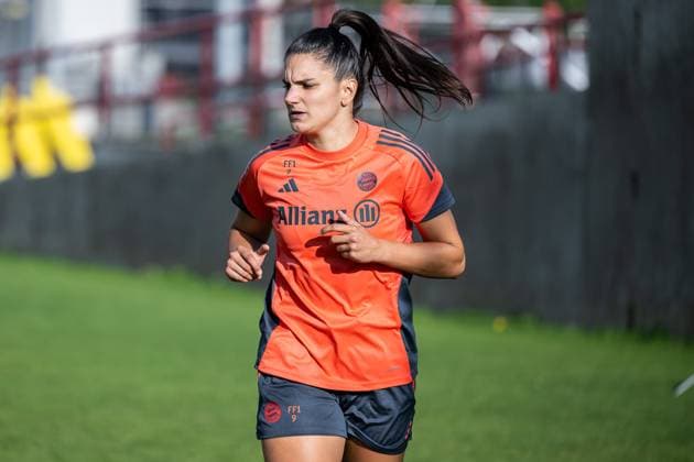 Jovana Damnjanovic (FC Bayern Muenchen Frauen, 09) FC Bayern Muenchen Frauen, Fussball, Google Pixel Frauen-Bundesliga, Trainingseinheit, Saison 2025 2026, 21.07.2025. (DFL DFB REGULATIONS PROHIBIT ANY USE OF PHOTOGRAPHS as IMAGE SEQUENCES and or QUASI-VIDEO). FC Bayern Muenchen Frauen, Fussball, Google Pixel Frauen-Bundesliga, Trainingseinheit, Saison 2025 2026, 21.07.2025. Muenchen Copyright: xEibner-Pressefoto HeikexFeinerx EP_HFR