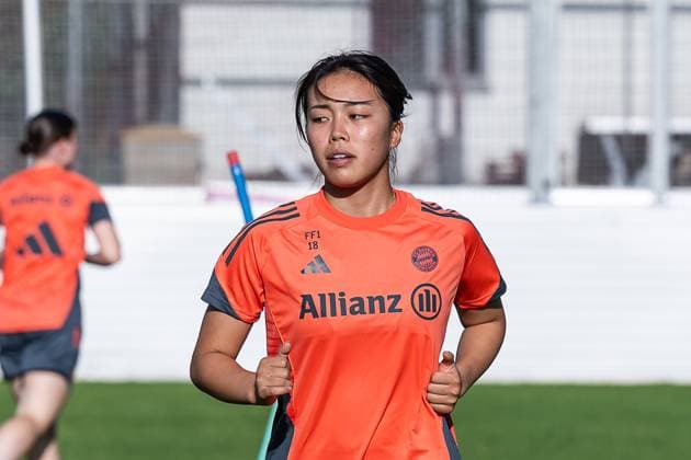 Momoko Tanikawa (FC Bayern Muenchen Frauen, 18) FC Bayern Muenchen Frauen, Fussball, Google Pixel Frauen-Bundesliga, Trainingseinheit, Saison 2025 2026, 21.07.2025. (DFL DFB REGULATIONS PROHIBIT ANY USE OF PHOTOGRAPHS as IMAGE SEQUENCES and or QUASI-VIDEO). FC Bayern Muenchen Frauen, Fussball, Google Pixel Frauen-Bundesliga, Trainingseinheit, Saison 2025 2026, 21.07.2025. Muenchen Copyright: xEibner-Pressefoto HeikexFeinerx EP_HFR