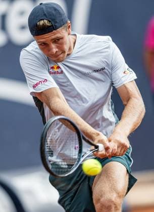 21.07.2025, Sportpark, Kitzbühel, AUT, ATP, Tennis Herren Tour, Generali Open Kitzbühel 2025, 1. Runde, Herren Einzel, im Bild Joel Schwaerzler (AUT) Joel Schwaerzler of Austria during men s single 1. round match at the 2025 Generali Open Kitzbühel of the ATP Tour at the Sportpark in Kitzbühel, Austria on 2025 07 21. Expa Kitzbühel