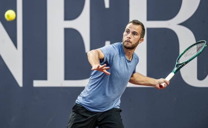 21.07.2025, Sportpark, Kitzbühel, AUT, ATP, Tennis Herren Tour, Generali Open Kitzbühel 2025, 1. Runde, Herren Einzel, im Bild Hugo Gaston (FRA) Hugo Gaston of France during men s single 1. round match at the 2025 Generali Open Kitzbühel of the ATP Tour at the Sportpark in Kitzbühel, Austria on 2025 07 21. Expa Kitzbühel
