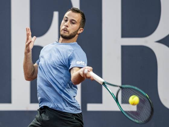 21.07.2025, Sportpark, Kitzbühel, AUT, ATP, Tennis Herren Tour, Generali Open Kitzbühel 2025, 1. Runde, Herren Einzel, im Bild Hugo Gaston (FRA) Hugo Gaston of France during men s single 1. round match at the 2025 Generali Open Kitzbühel of the ATP Tour at the Sportpark in Kitzbühel, Austria on 2025 07 21. Expa Kitzbühel