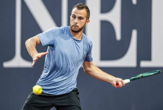 21.07.2025, Sportpark, Kitzbühel, AUT, ATP, Tennis Herren Tour, Generali Open Kitzbühel 2025, 1. Runde, Herren Einzel, im Bild Hugo Gaston (FRA) Hugo Gaston of France during men s single 1. round match at the 2025 Generali Open Kitzbühel of the ATP Tour at the Sportpark in Kitzbühel, Austria on 2025 07 21. Expa Kitzbühel