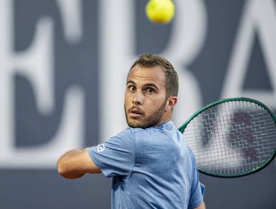 21.07.2025, Sportpark, Kitzbühel, AUT, ATP, Tennis Herren Tour, Generali Open Kitzbühel 2025, 1. Runde, Herren Einzel, im Bild Hugo Gaston (FRA) Hugo Gaston of France during men s single 1. round match at the 2025 Generali Open Kitzbühel of the ATP Tour at the Sportpark in Kitzbühel, Austria on 2025 07 21. Expa Kitzbühel