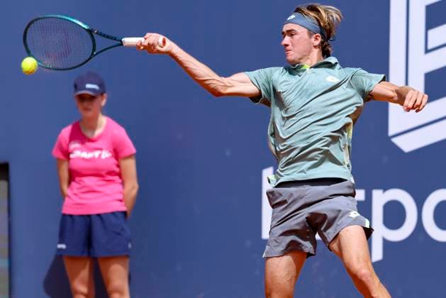 Lukas Neumayer (Austria) kontrolliert den Ball, ATP, Tennis Herren 250 Tournament, Generali Open Kitzbuhel, Tennisstadion am Kapserfeld am 22. July 2025 in Kitzbuehel, Österreich. (Foto von Marco Steinbrenner DeFodi Images) Lukas Neumayer (Austria) controls the ball, ATP 250 Tournament, Generali Open Kitzbuhel, Tennis stadium at Kapserfeld, July 22, 2025 in Kitzbuehel, Austria. (Photo by Marco Steinbrenner DeFodi Images)