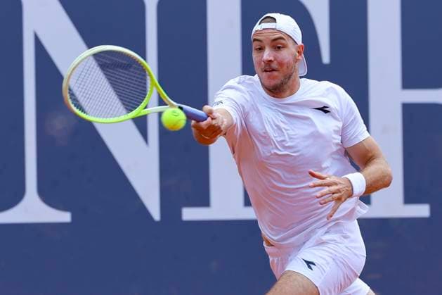 Jan-Lennard Struff (Germany) kontrolliert den Ball, ATP, Tennis Herren 250 Tournament, Generali Open Kitzbuhel, Tennisstadion am Kapserfeld am 22. July 2025 in Kitzbuehel, Österreich. (Foto von Marco Steinbrenner DeFodi Images) Jan-Lennard Struff (Germany) controls the ball, ATP 250 Tournament, Generali Open Kitzbuhel, Tennis stadium at Kapserfeld, July 22, 2025 in Kitzbuehel, Austria. (Photo by Marco Steinbrenner DeFodi Images)