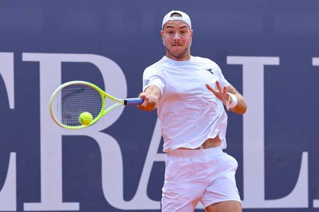 Jan-Lennard Struff (Germany) kontrolliert den Ball, ATP, Tennis Herren 250 Tournament, Generali Open Kitzbuhel, Tennisstadion am Kapserfeld am 22. July 2025 in Kitzbuehel, Österreich. (Foto von Marco Steinbrenner DeFodi Images) Jan-Lennard Struff (Germany) controls the ball, ATP 250 Tournament, Generali Open Kitzbuhel, Tennis stadium at Kapserfeld, July 22, 2025 in Kitzbuehel, Austria. (Photo by Marco Steinbrenner DeFodi Images)
