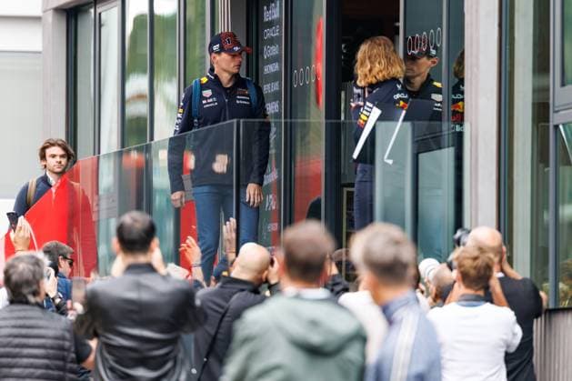 Max Verstappen (Oracle Red Bull Racing, 01) kommt ins Fahlrerlager, Grosser Preis von Belgien, Motorsport, Formel 1, Saison 2025, 25.07.2025 Grosser Preis von Belgien, Motorsport, Formel 1, Saison 2025, 25.07.2025 Copyright: xEibner-Pressefoto AlexanderxNeisx EP_ANS