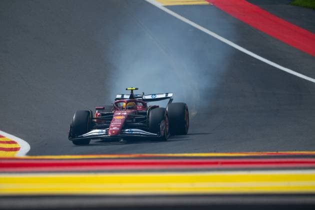Lewis Hamilton (Scuderia Ferrari HP, Großbritannien, 44) im SF-25 in Eau Rouge Raidillon, BEL, Formel 1 Weltmeisterschaft, Moet Chandon Grand Prix von Belgien, Circuit de Spa-Francorchamps, Sprint Qualifying, Saison 2025, 25.07.2025 BEL, Formel 1 Weltmeisterschaft, Moet Chandon Grand Prix von Belgien, Circuit de Spa-Francorchamps, Freies Training, Saison 2025, 25.07.2025 Spa-Francorchamps Copyright: xEibner-Pressefoto Memmlerx EP_MMR