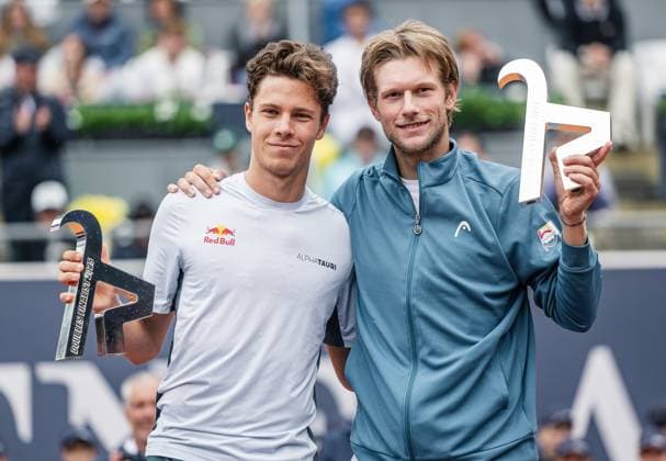 26.07.2025, Sportpark, Kitzbühel, AUT, ATP, Tennis Herren Tour, Generali Open Kitzbühel 2025, Finale, Herren Doppel, im Bild v.l. Joel Schwaerzler (AUT), Neil Oberleitner (AUT) f.l. Joel Schwaerzler and Neil Oberleitner of Austria during men s double final match at the 2025 Generali Open Kitzbühel of the ATP Tour at the Sportpark in Kitzbühel, Austria on 2025 07 26. Expa Kitzbühel