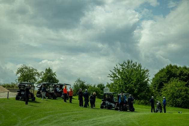 Offizielle und Zuschauer am loch 1 vor dem Abschlag, GER, 15. BWGV-INTERNATIONAL MATCHPLAY-TROPHY, Golf, Maedchen und Jungen, imt Golf, 26.-29.07.2025, GER, 15. BWGV-INTERNATIONAL MATCHPLAY-TROPHY, Golf, Maedchen und Jungen, imt Golf, 26.-29.07.2025 Wain Copyright: xEibner-Pressefotox EP_SWA