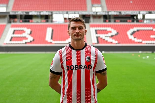Maximilian Philipp (SC Freiburg, 26) GER, SC Freiburg, Fussball, 1. BL, Portraettermin 2025 2026, 30.07.2025 GER, SC Freiburg, Fussball, 1. BL, Portraettermin 2025 2026, 30.07.2025 Freiburg Copyright: xEibner-Pressefoto ThomasxHessx EP_THS