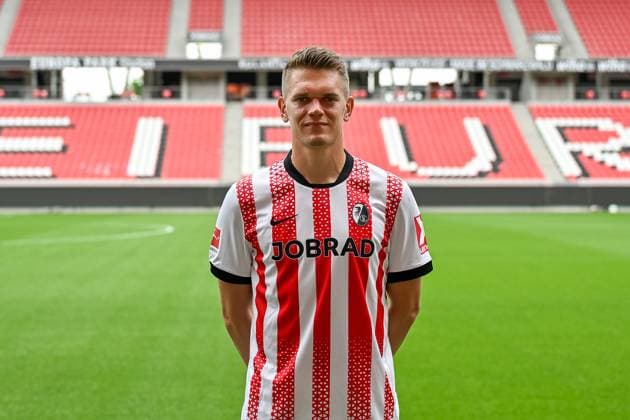 Matthias Ginter (SC Freiburg, 28) GER, SC Freiburg, Fussball, 1. BL, Portraettermin 2025 2026, 30.07.2025 GER, SC Freiburg, Fussball, 1. BL, Portraettermin 2025 2026, 30.07.2025 Freiburg Copyright: xEibner-Pressefoto ThomasxHessx EP_THS