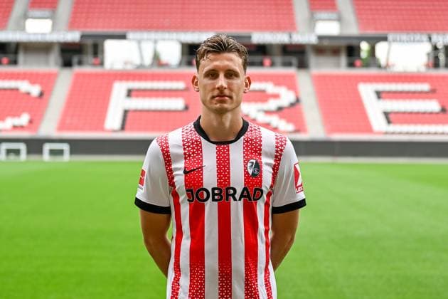 Maximilian Eggestein (SC Freiburg, 08) GER, SC Freiburg, Fussball, 1. BL, Portraettermin 2025 2026, 30.07.2025 GER, SC Freiburg, Fussball, 1. BL, Portraettermin 2025 2026, 30.07.2025 Freiburg Copyright: xEibner-Pressefoto ThomasxHessx EP_THS