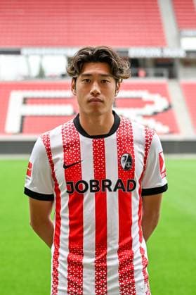 Yuito Suzuki (SC Freiburg, 14) GER, SC Freiburg, Fussball, 1. BL, Portraettermin 2025 2026, 30.07.2025 GER, SC Freiburg, Fussball, 1. BL, Portraettermin 2025 2026, 30.07.2025 Freiburg Copyright: xEibner-Pressefoto ThomasxHessx EP_THS