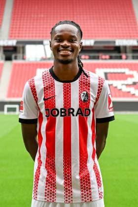 Jordy Makengo (SC Freiburg, 33) GER, SC Freiburg, Fussball, 1. BL, Portraettermin 2025 2026, 30.07.2025 GER, SC Freiburg, Fussball, 1. BL, Portraettermin 2025 2026, 30.07.2025 Freiburg Copyright: xEibner-Pressefoto ThomasxHessx EP_THS