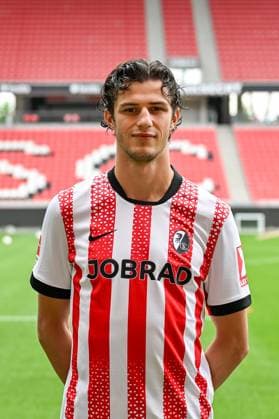 Merlin Roehl (SC Freiburg, 34) GER, SC Freiburg, Fussball, 1. BL, Portraettermin 2025 2026, 30.07.2025 GER, SC Freiburg, Fussball, 1. BL, Portraettermin 2025 2026, 30.07.2025 Freiburg Copyright: xEibner-Pressefoto ThomasxHessx EP_THS